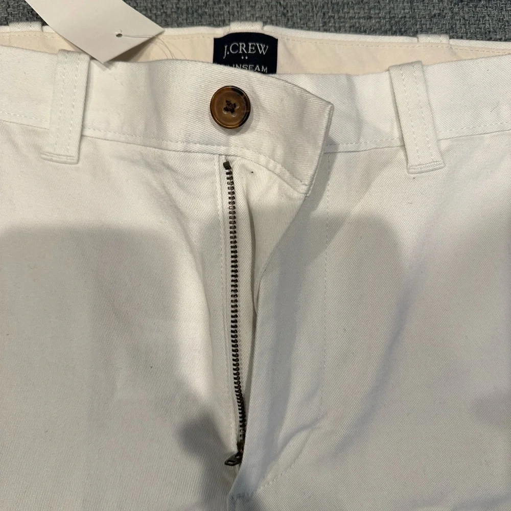 J. Crew White Flat Front cotton Shorts men’s waist 33 9in inseam